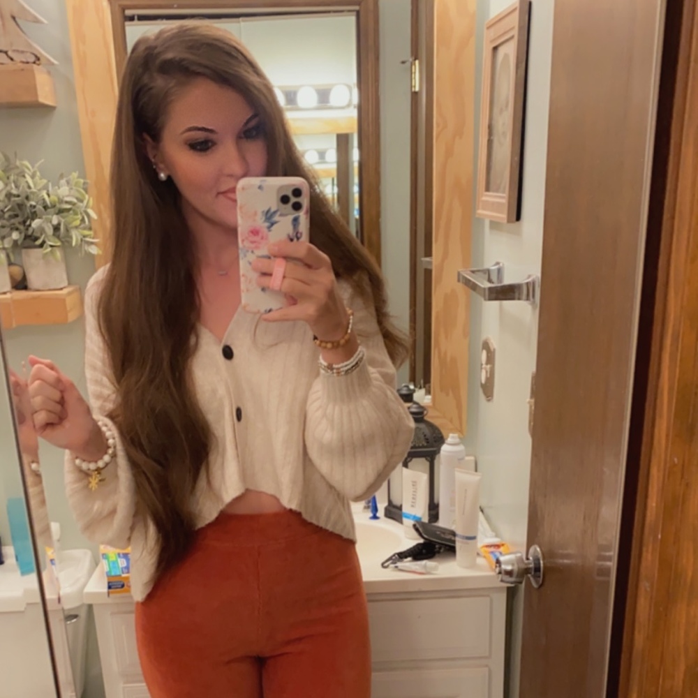 Meet your Posher, Lydia